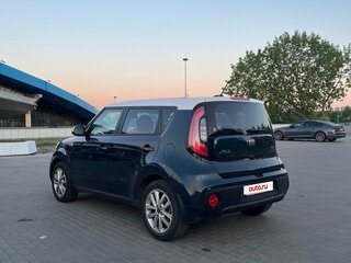 2017 Kia Soul II Рестайлинг, голубой, 1700000 рублей, вид 4