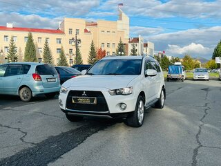 2010 Mitsubishi Outlander II Рестайлинг, белый, 1249000 рублей, вид 2