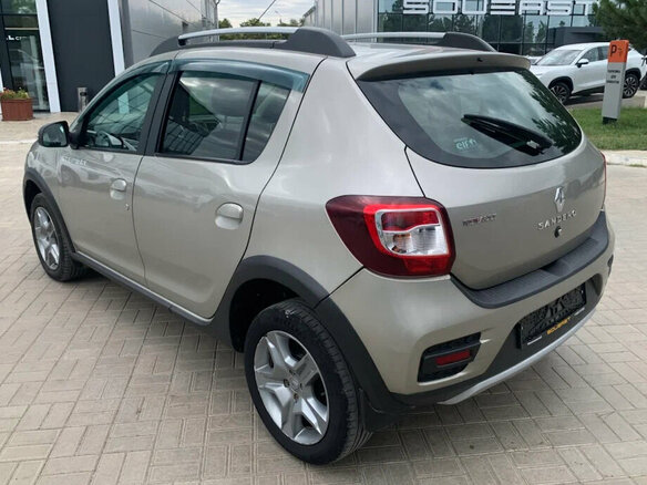 2019 Renault Sandero Stepway II Рестайлинг, бежевый, 959900 рублей - вид 4