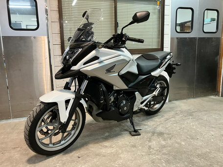 2016 Honda NC 750X, белый, 690000 рублей, вид 4