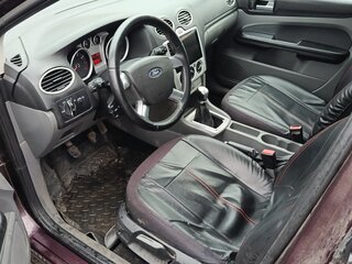 2010 Ford Focus II Рестайлинг, фиолетовый, 375000 рублей, вид 5