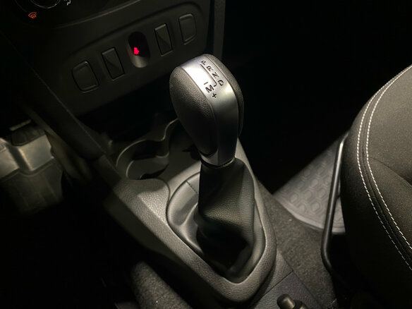 2022 Renault Logan Stepway II Рестайлинг, белый, 1260000 рублей - вид 13