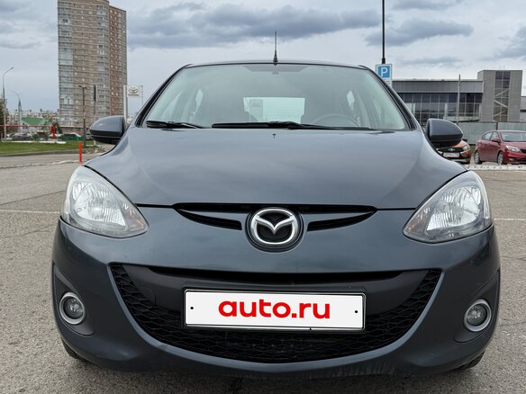 2011 Mazda 2 II Рестайлинг (DE2), серый, 630000 рублей