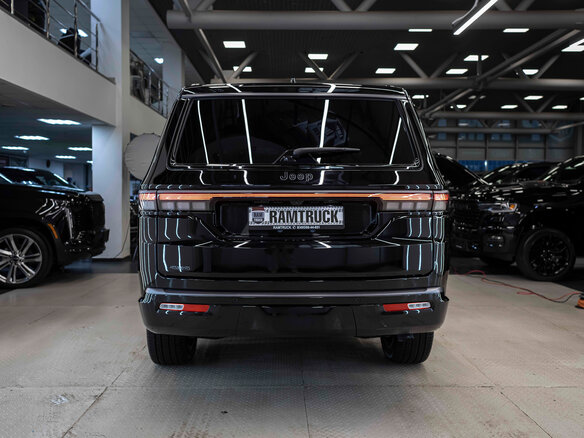 2026 Jeep Grand Wagoneer WS Рестайлинг, чёрный, 17026748 рублей - вид 6