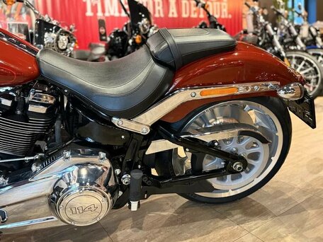 2024 Harley-Davidson Fat Boy, красный, 3400000 рублей, вид 5