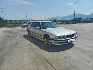 1996 BMW 7 серии 750i III (E38), серый, 700000 рублей, вид 3