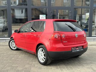2008 Volkswagen Golf V, красный, 320000 рублей, вид 4