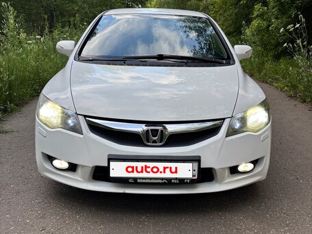 2010 Honda Civic VIII Рестайлинг, белый, 730000 рублей, вид 2