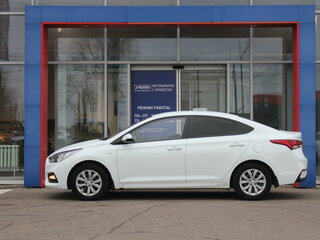 2019 Hyundai Solaris II, белый, 1400000 рублей, вид 2