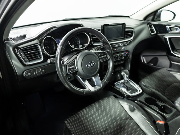 2018 Kia Ceed III, серый, 1840000 рублей - вид 10