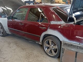 1986 Mercedes-Benz W124 230, красный, 500000 рублей, вид 1