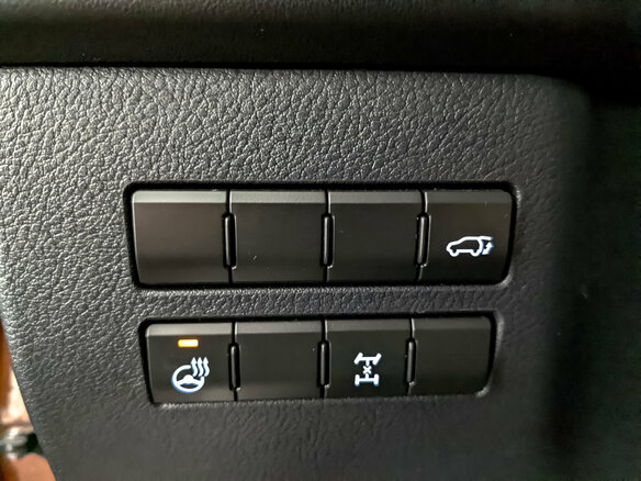 2018 Lexus NX 200 I Рестайлинг, коричневый, 2850000 рублей - вид 25