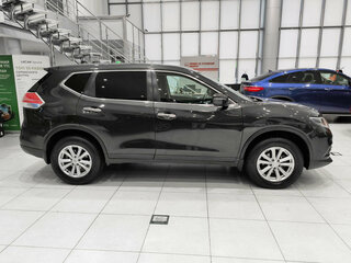 2017 Nissan X-Trail III, чёрный, 1530000 рублей, вид 4