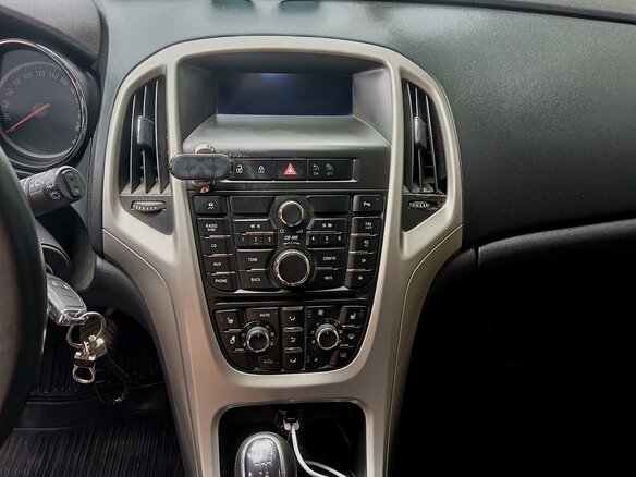 2011 Opel Astra J, чёрный, 680000 рублей - вид 7