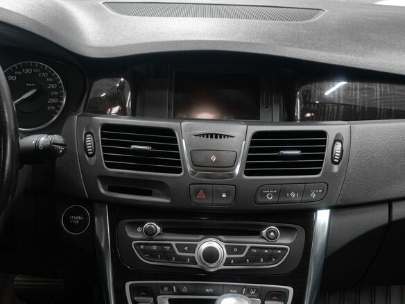 2012 Renault Latitude I, чёрный, 1139900 рублей - вид 16