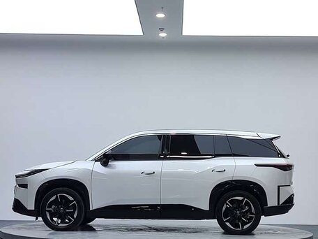 2026 Toyota bZ3X 58.3 kWh, белый, 2400000 рублей, вид 4