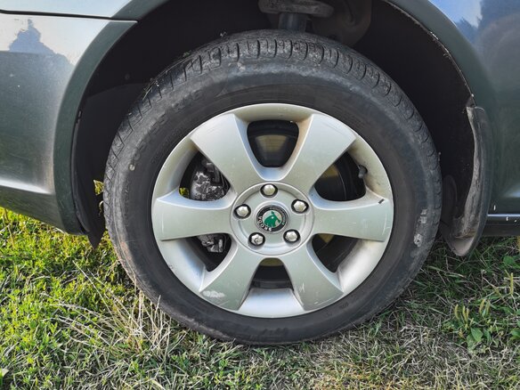 2013 Skoda Octavia II (A5) Рестайлинг, серый, 1000000 рублей - вид 10