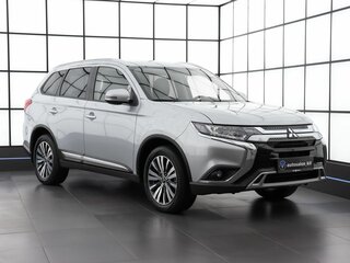 2021 Mitsubishi Outlander III Рестайлинг 3, серебристый, 2900000 рублей, вид 3