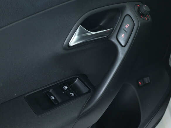 2016 Volkswagen Polo V Рестайлинг, белый, 849000 рублей - вид 13