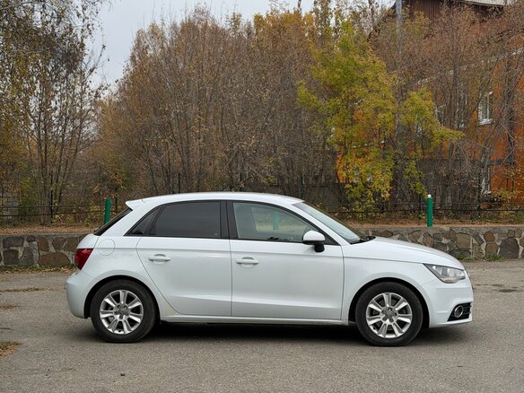 2013 Audi A1 I (8X), белый, 1150000 рублей - вид 1