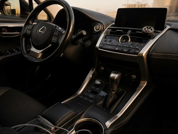 2021 Lexus NX 200 I Рестайлинг, чёрный, 3450000 рублей - вид 5