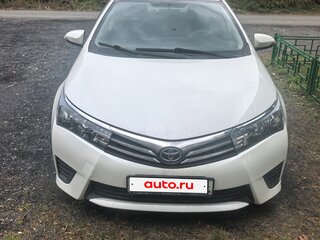 2013 Toyota Corolla XI (E160, E170, E180), белый, 950000 рублей, вид 1