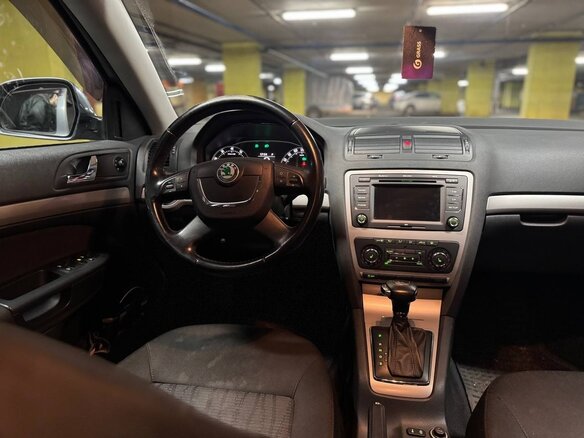 2012 Skoda Octavia II (A5) Рестайлинг, серый, 1000000 рублей - вид 8