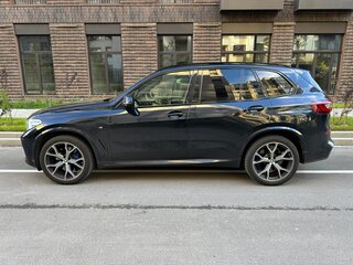 2021 BMW X5 30d IV (G05/G18), чёрный, 8990000 рублей, вид 4