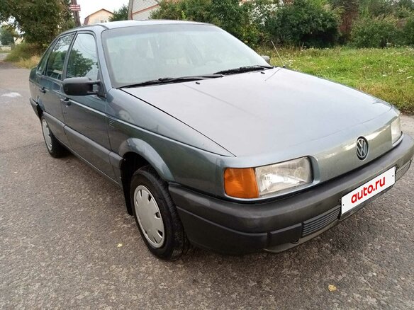 1988 Volkswagen Passat B3, синий - вид 1
