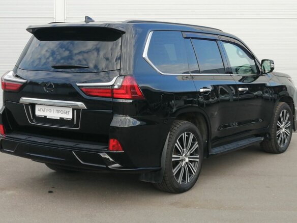 2017 Lexus LX 570 III Рестайлинг 2, чёрный, 7400000 рублей - вид 6