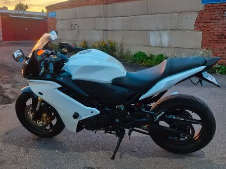 2011 Honda CBR 600F, белый, 540000 рублей, вид 3