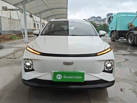 2023 Geely Geometry E 39.4 kWh, белый, 1070700 рублей - вид 1