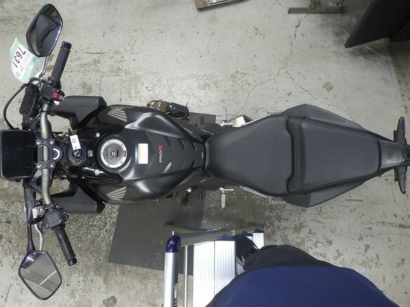 2025 Honda CB 650R, чёрный, 1077000 рублей - вид 10