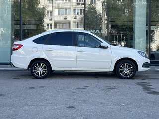 2020 Lada (ВАЗ) Granta I Рестайлинг, белый, 695000 рублей, вид 4