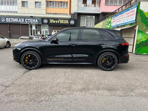 2016 Porsche Cayenne Turbo S II Рестайлинг (958), чёрный, 5900000 рублей - вид 11