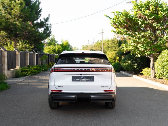 2026 Geely Galaxy M7, белый - вид 5