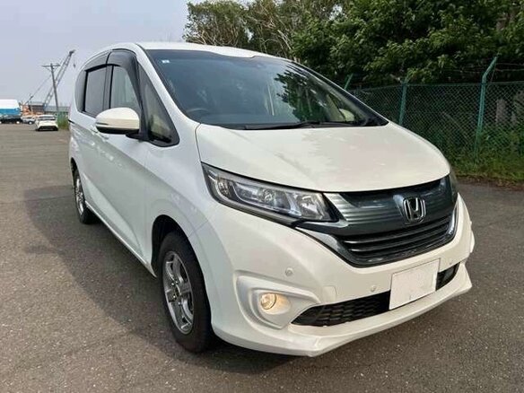 2019 Honda Freed II, белый, 1140000 рублей - вид 3