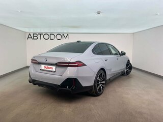 2026 BMW 5 серии 530i xDrive VIII (G60/G61/G68), серый, 10050000 рублей, вид 3