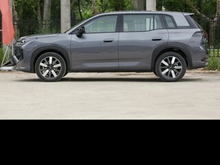 2026 GAC Trumpchi GS4 III, серый, 2350000 рублей, вид 5