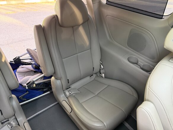 2016 Kia Carnival III, белый, 2800000 рублей - вид 22