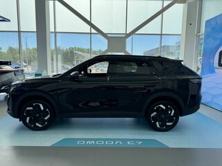 2026 Omoda C7, чёрный, 3499000 рублей, вид 4