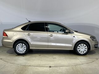2017 Volkswagen Polo V Рестайлинг, бежевый, 850000 рублей, вид 5
