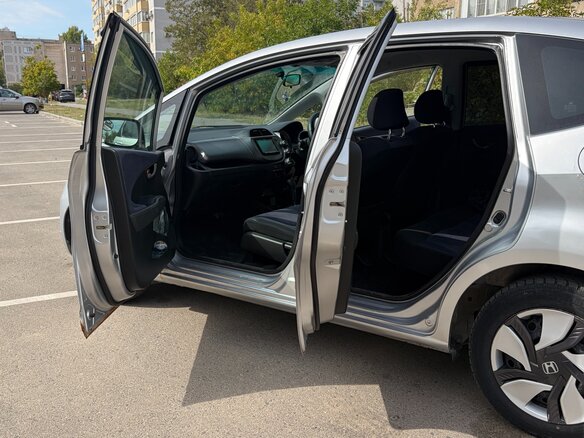 2008 Honda Fit II, серебристый, 550000 рублей - вид 7