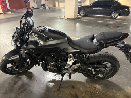 2015 Yamaha MT-07 (FZ-07), серый, 600000 рублей, вид 1