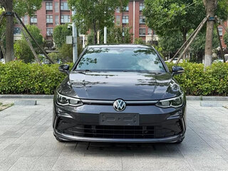 2022 Volkswagen Golf VIII, чёрный, 1950000 рублей, вид 3