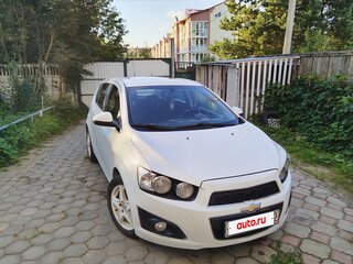 2012 Chevrolet Aveo II, белый, 600000 рублей, вид 1