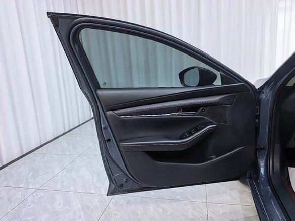 2022 Mazda 3 Axela IV (BP), серый, 1310000 рублей - вид 6
