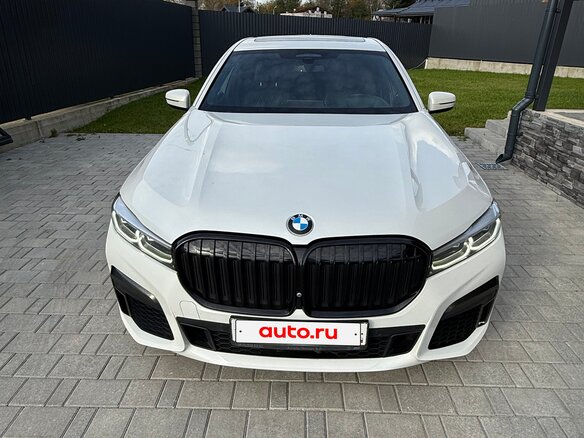 2021 BMW 7 серии 730d xDrive VI (G11/G12) Рестайлинг, белый, 6000000 рублей - вид 1