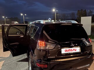 2011 Mitsubishi Outlander II Рестайлинг, чёрный, 999999 рублей, вид 5