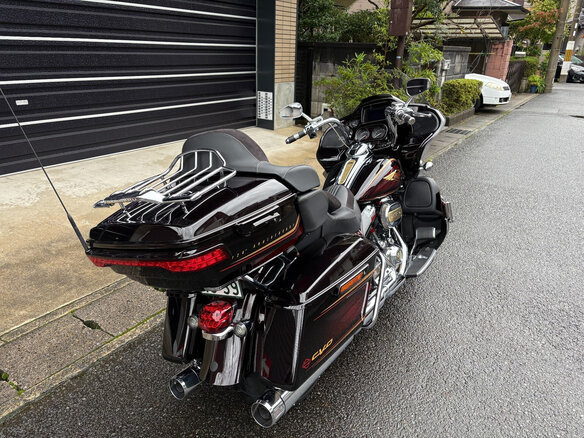 2023 Harley-Davidson CVO Road Glide Limited, пурпурный, 3635000 рублей - вид 7